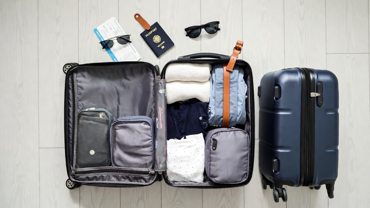 Best Time to Buy Luggage